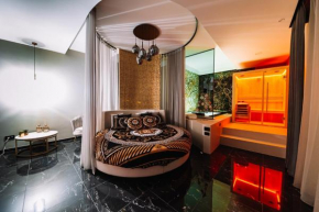 Versace Luxury Room Corleone